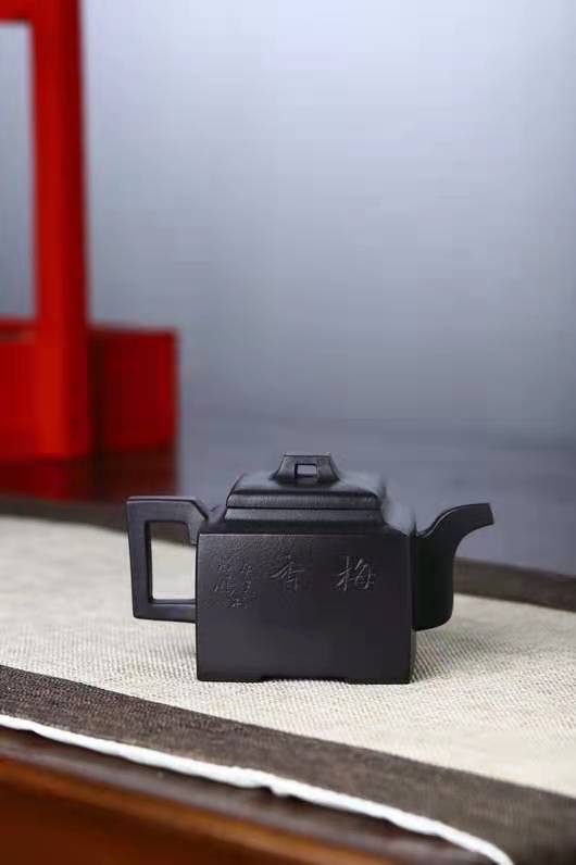 李霓作品 亚明四方图片