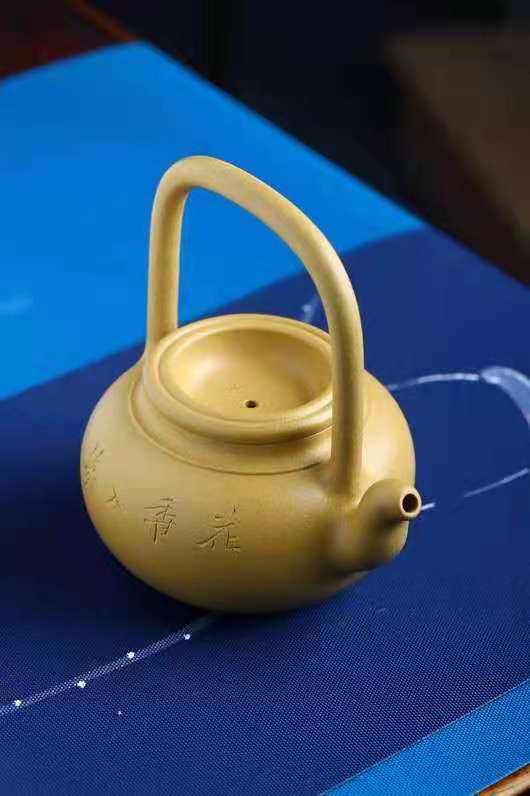 李霓作品 蛋包提梁图片