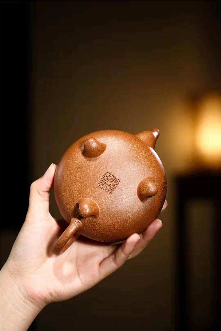 储国峰作品 双龙戏珠