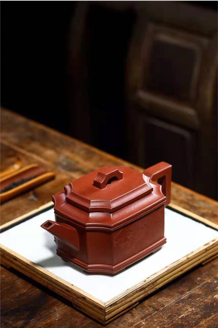 高俊作品 殿方宫灯图片