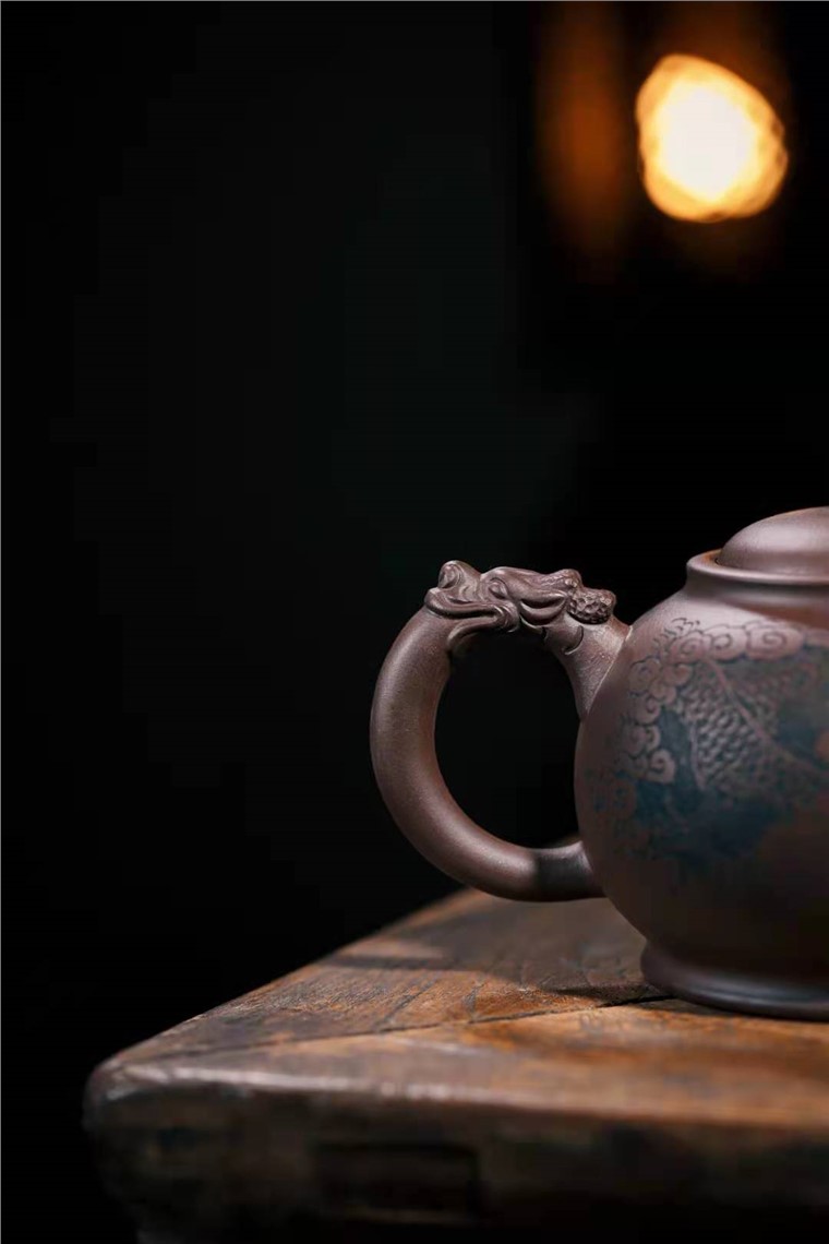 牟锦芬作品 龙隐图片