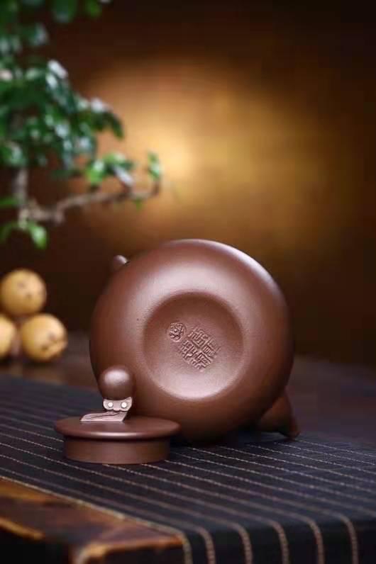 李霓作品 翔云提梁