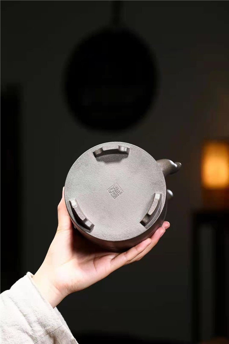 秦国萍作品 宫阙提梁图片