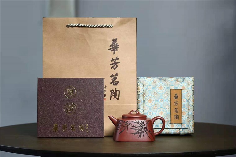 许华芳作品 行方