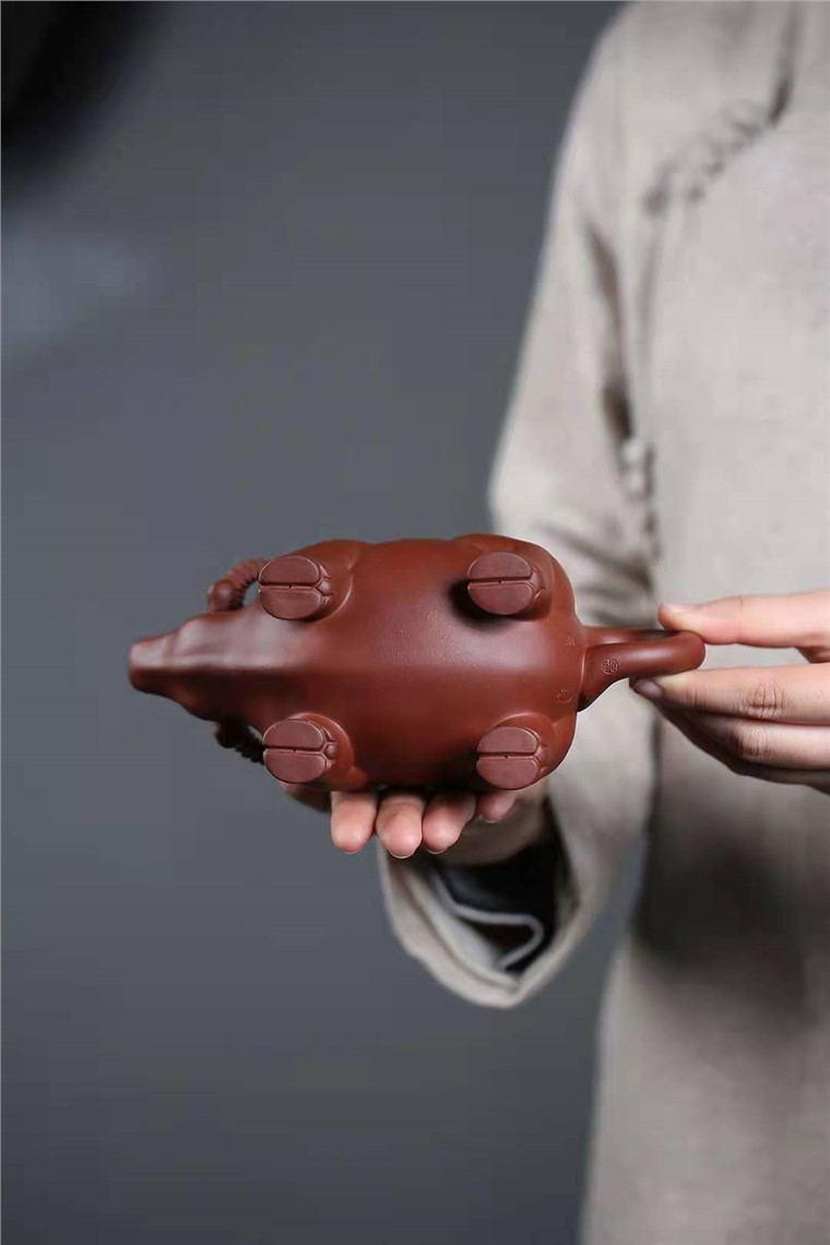 吴行其作品 牛气冲天图片