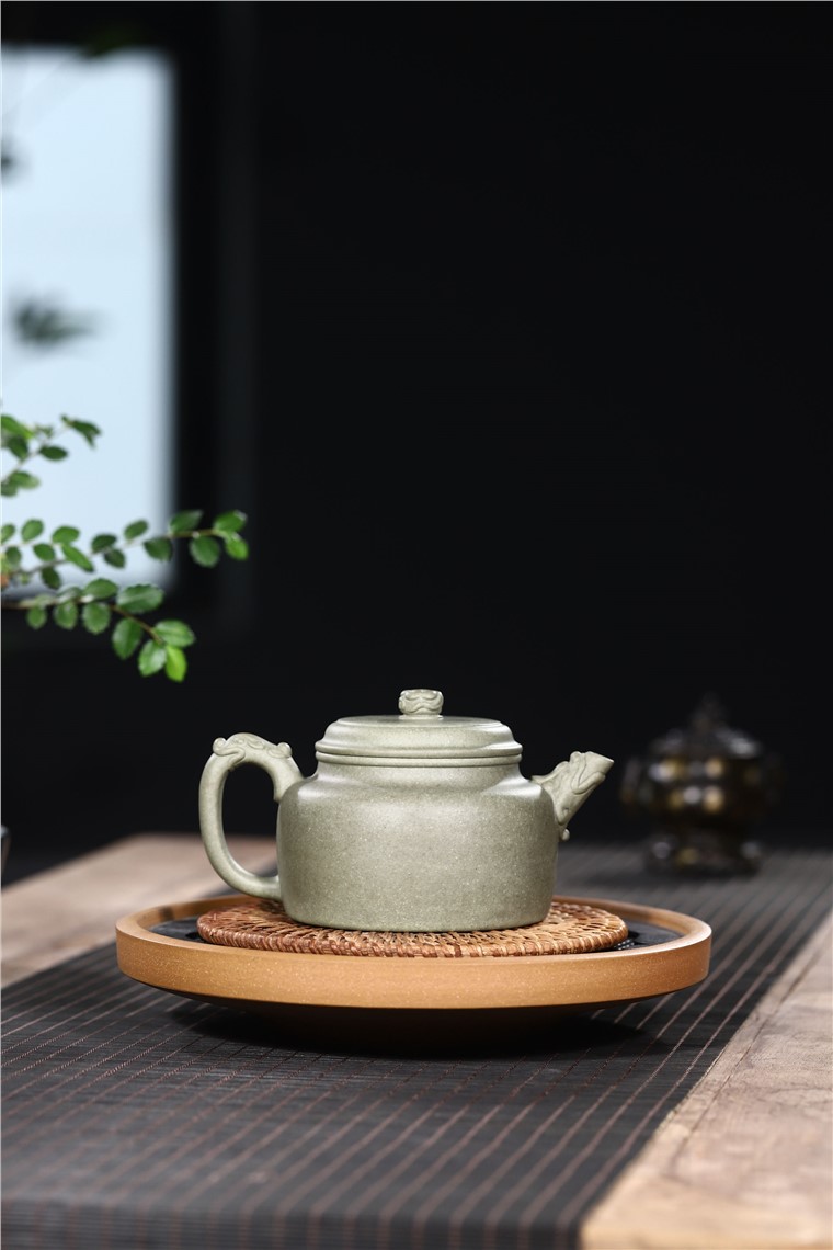 范君浩作品 龙韵德钟图片