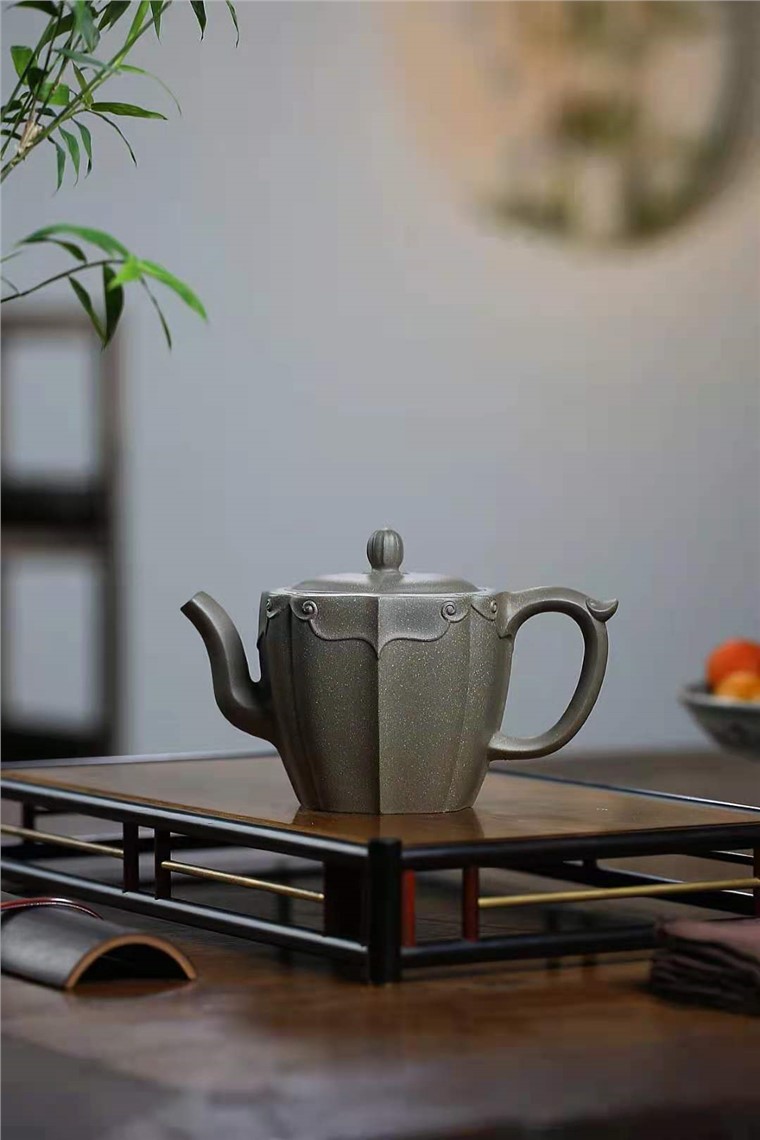 朱新南作品 青玉菱花图片