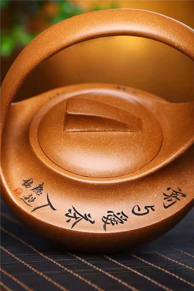鲍明亚作品 曲壶图片