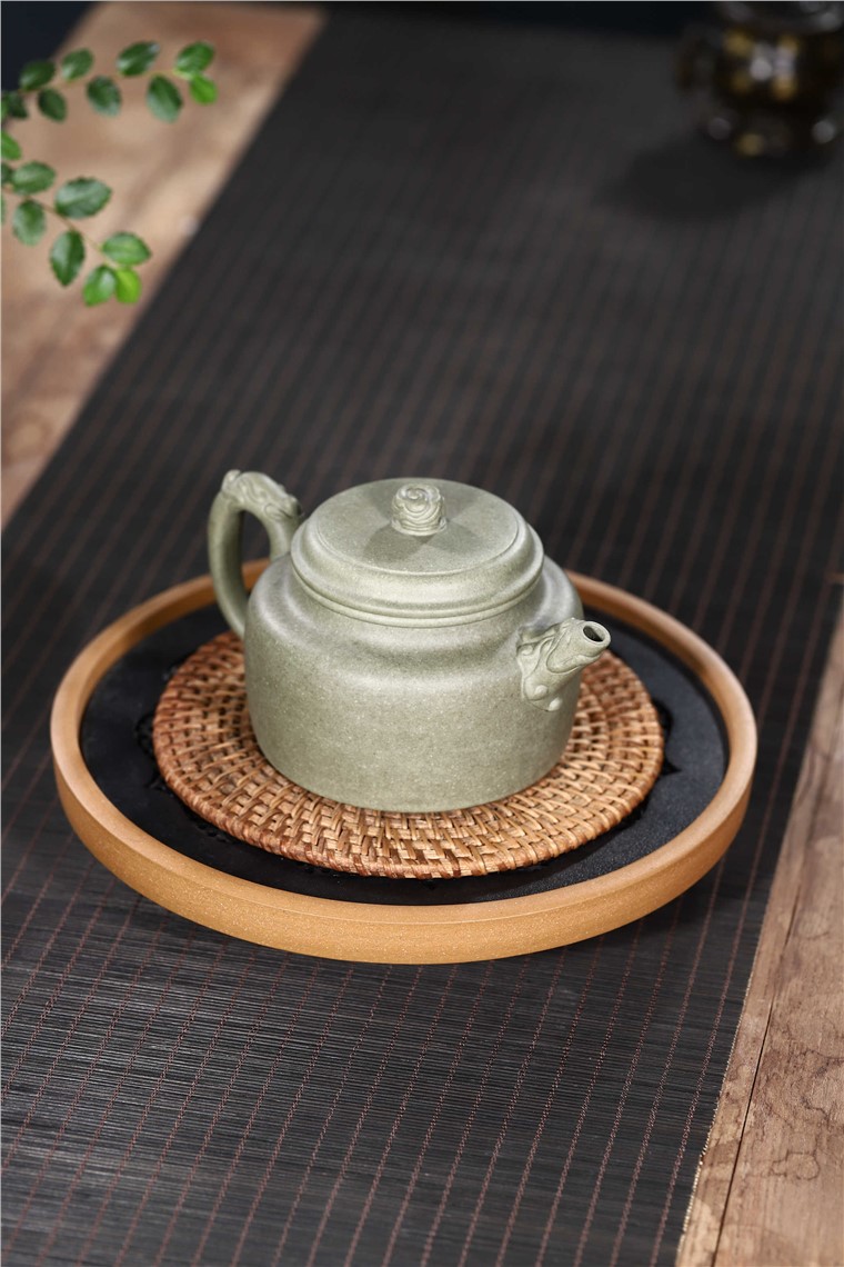 范君浩作品 龙韵德钟图片