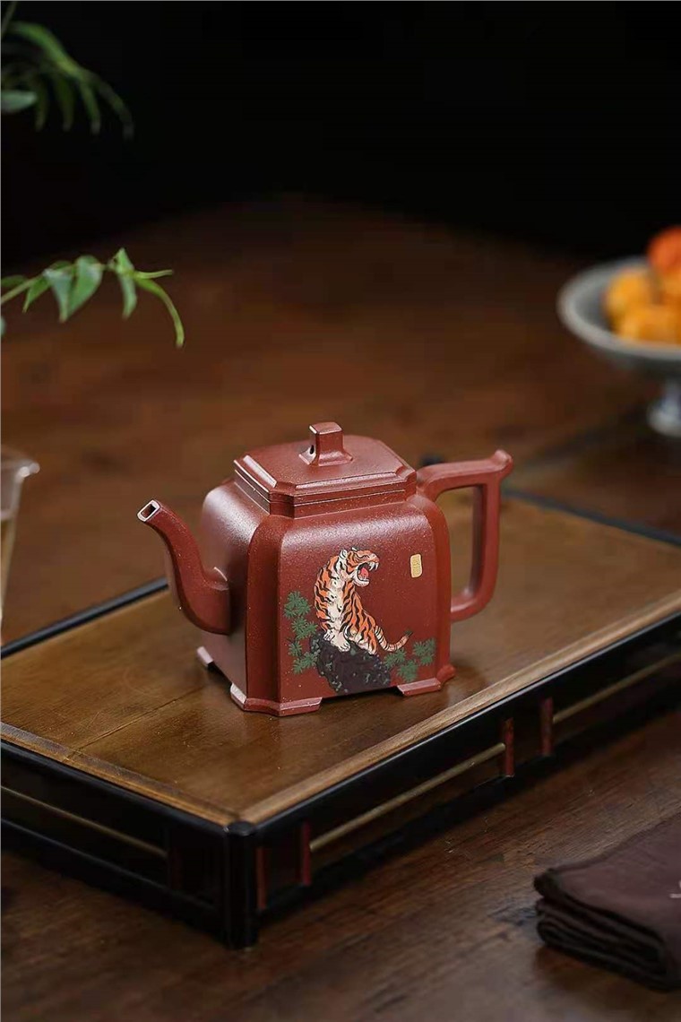 朱新南作品 抽角高方图片
