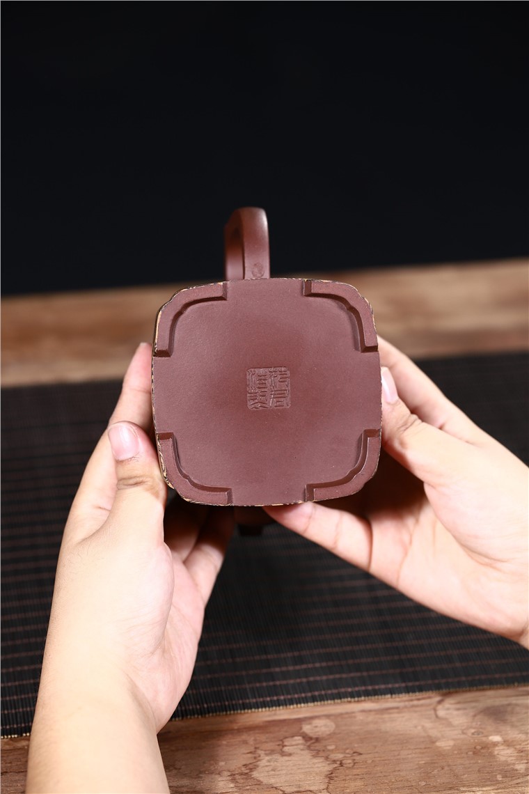范君浩作品 高四方鼎