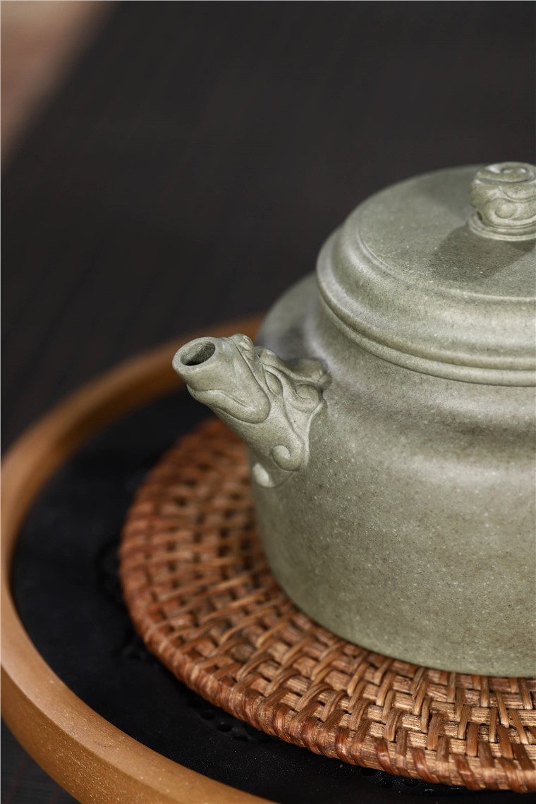 范君浩作品 龙韵德钟图片
