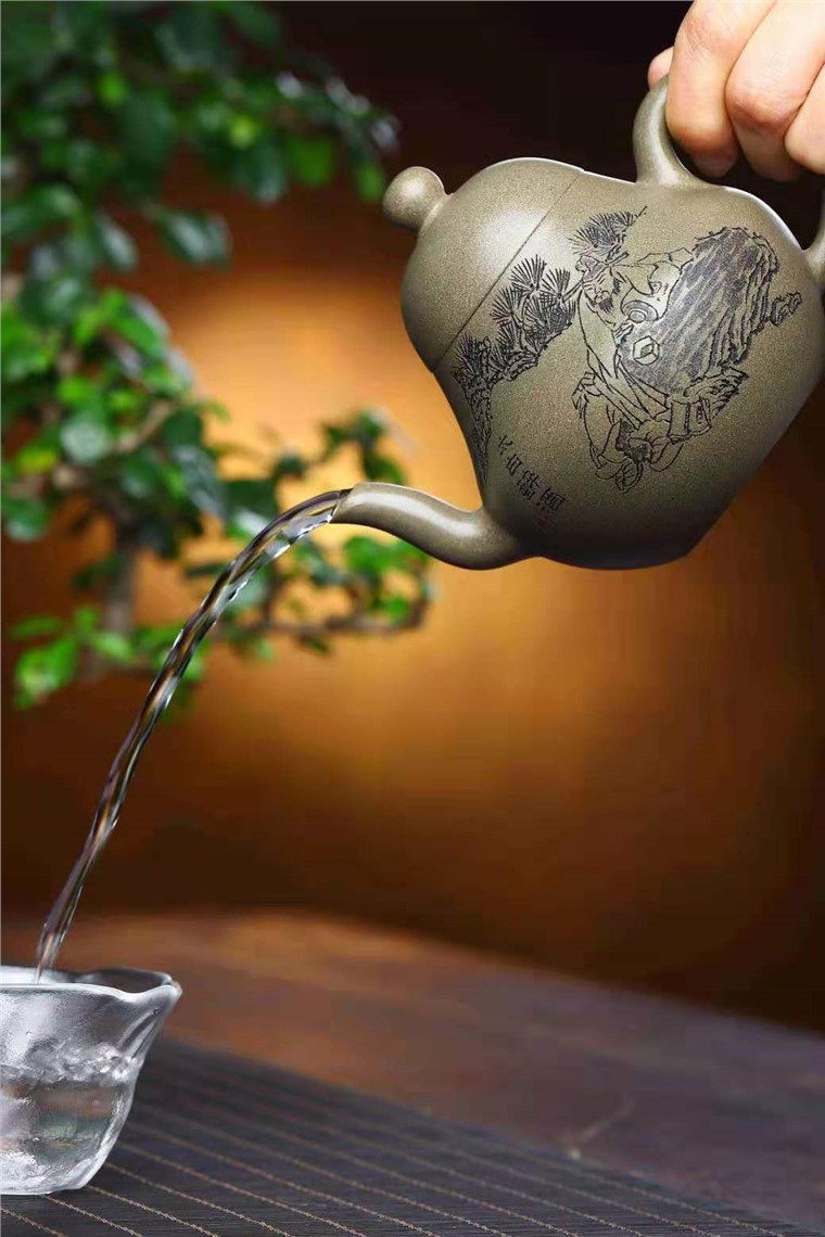 鲍明亚作品 思亭壶