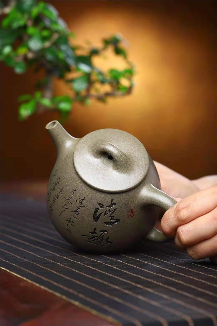 鲍明亚作品 高石瓢图片