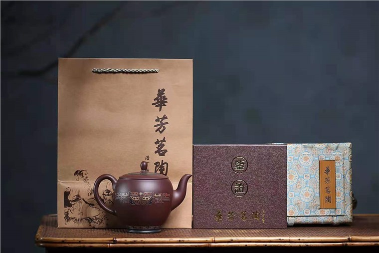 许华芳作品 高带线