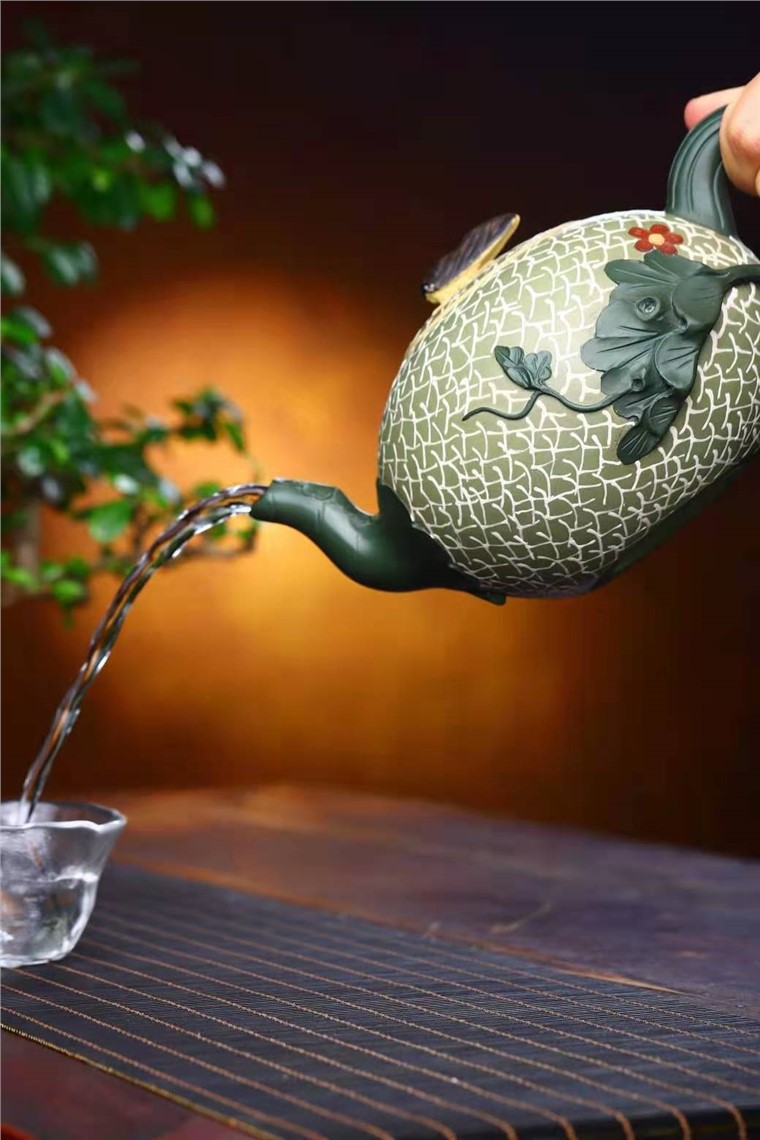 鲍明亚作品 哈密瓜