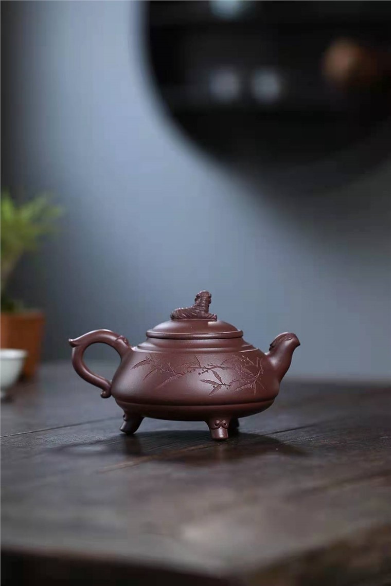 朱新南作品 三足篪虎图片