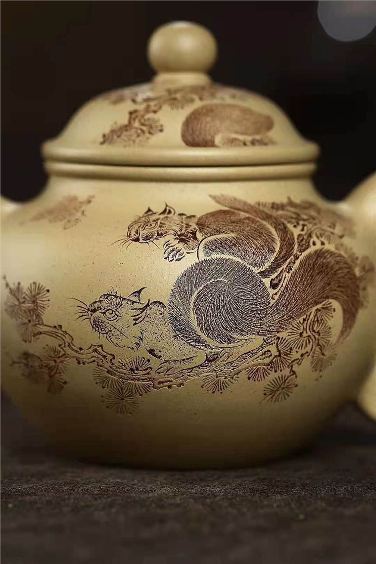 王建南作品 松鼠莲子壶图片