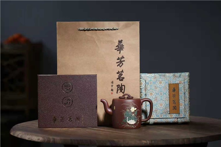 许华芳作品 双圈