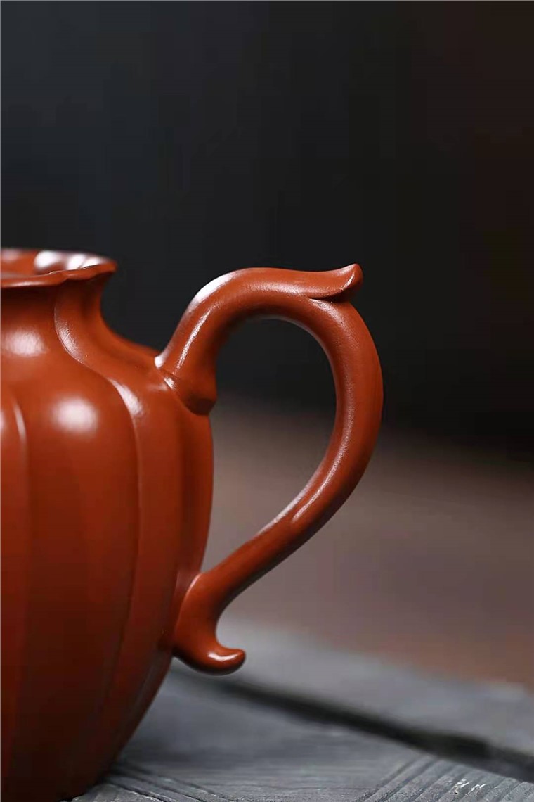 许华芳作品 莲台图片
