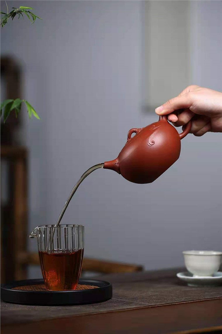 朱新南作品 紫气东来