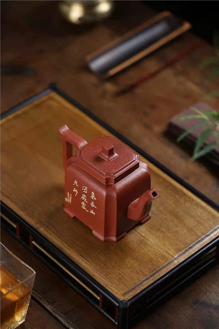 朱新南作品 抽角高方图片