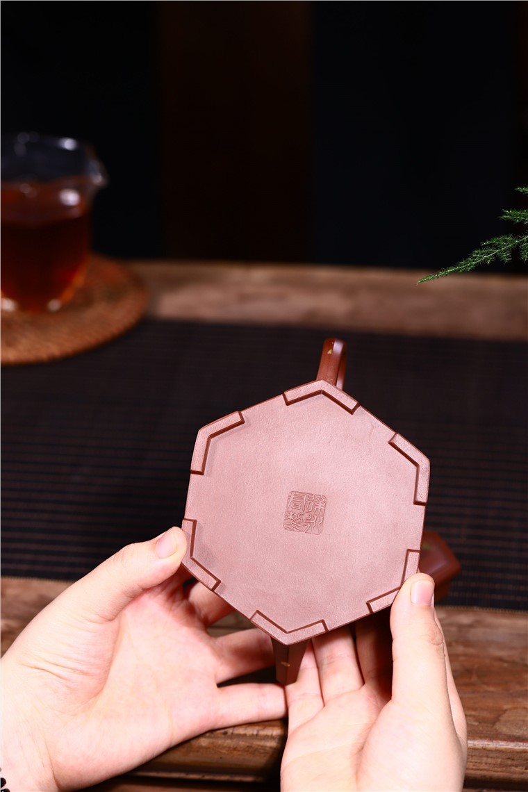 徐永君作品 六方桥鼎