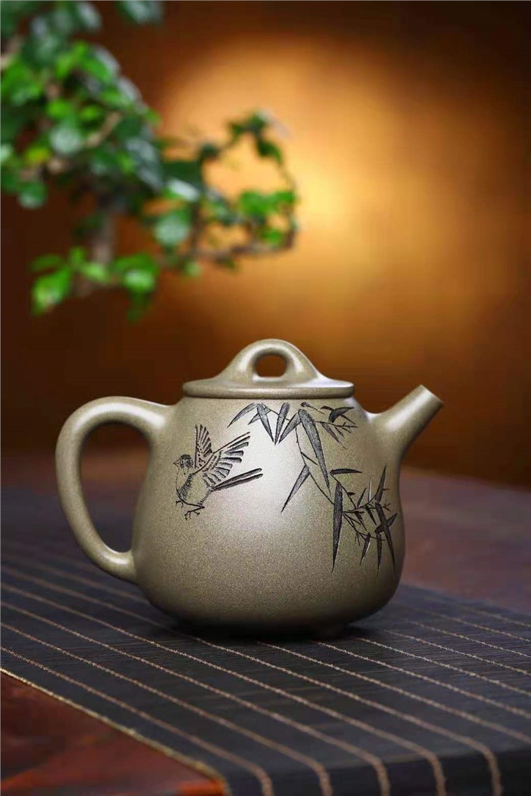 鲍明亚作品 高石瓢图片