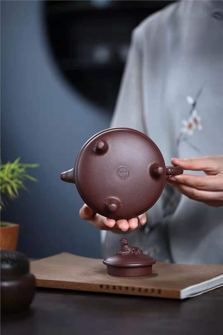 朱新南作品 三足篪虎图片