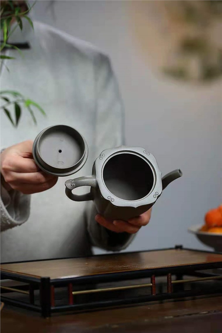 朱新南作品 青玉菱花图片