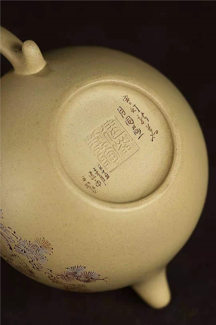 王建南作品 松鼠莲子壶