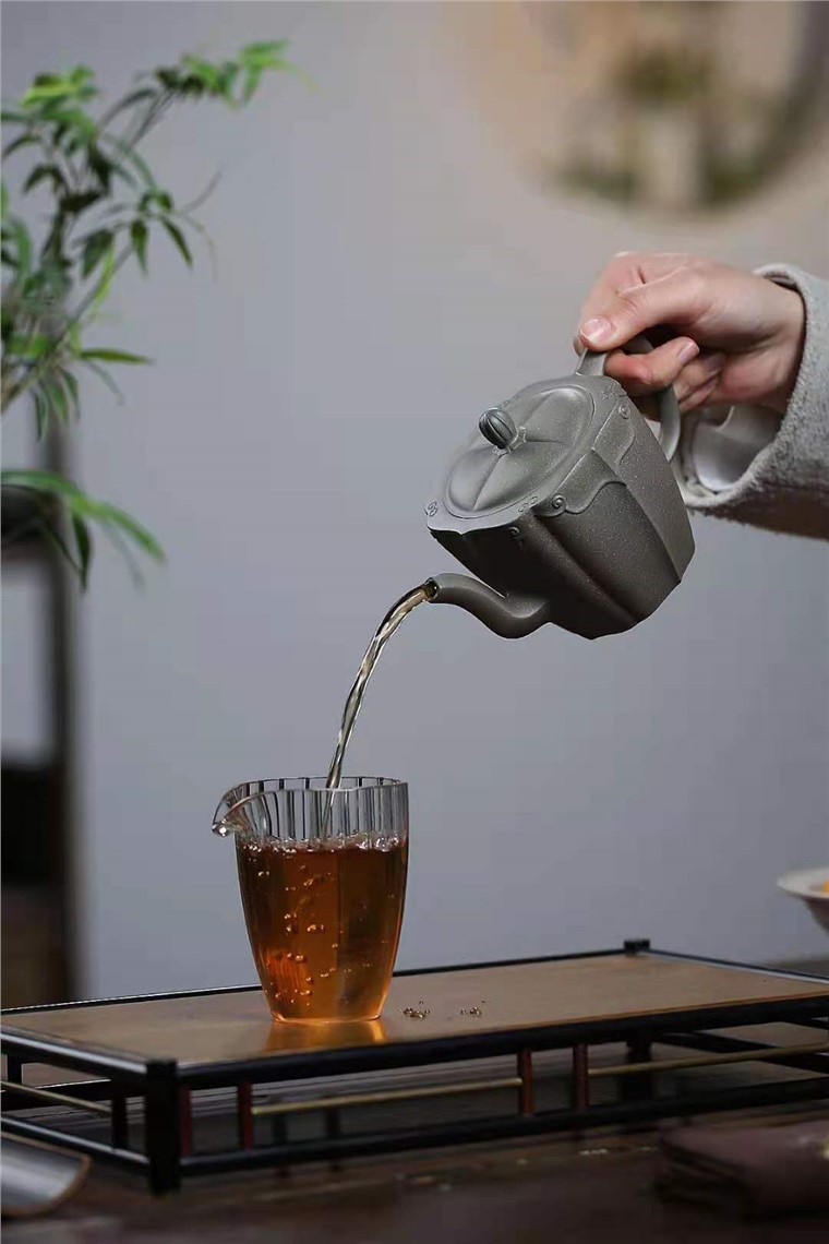 朱新南作品 青玉菱花