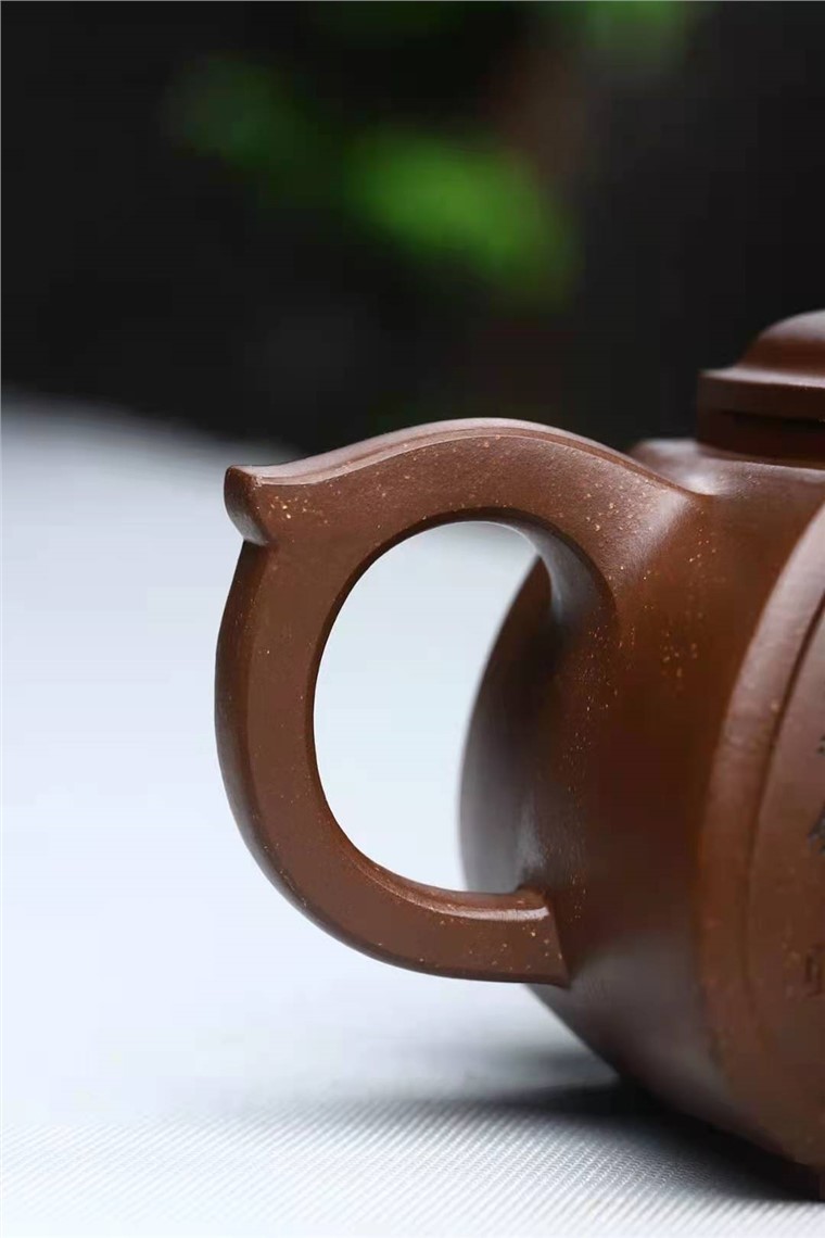 刘莹作品 四方狮尊图片