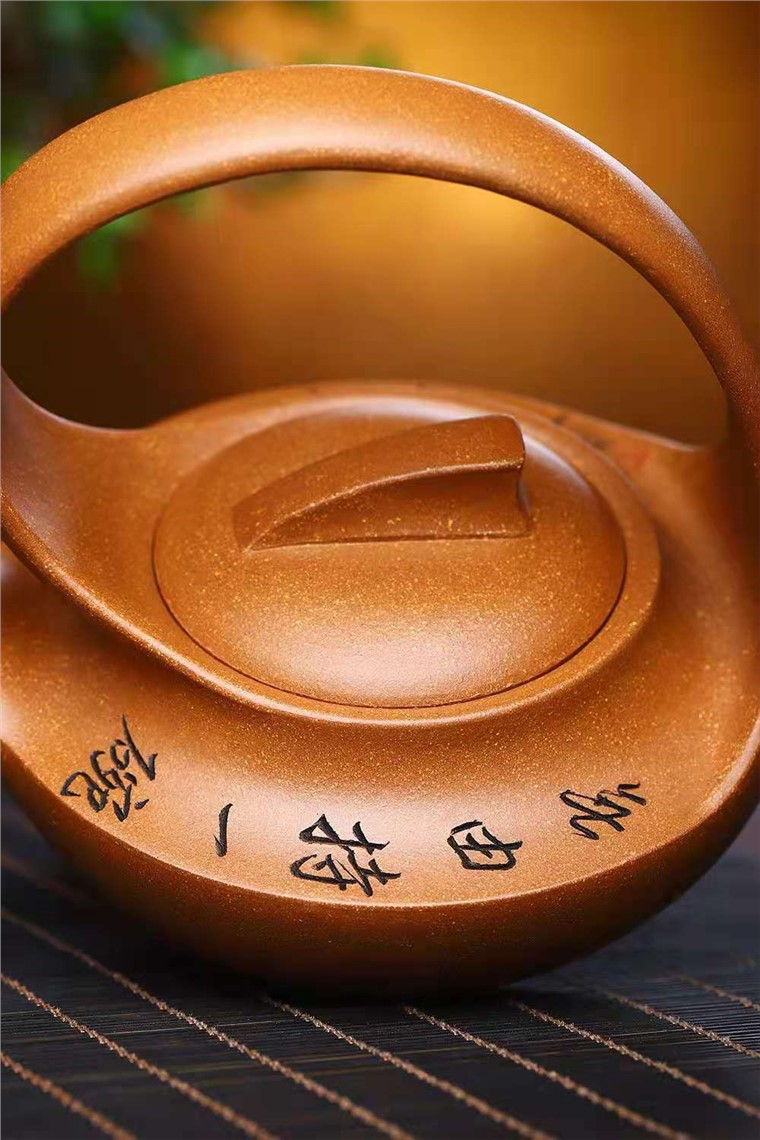 鲍明亚作品 曲壶图片