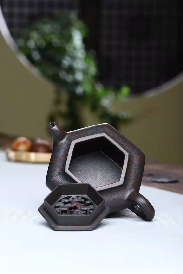 刘莹作品 六方虚扁图片