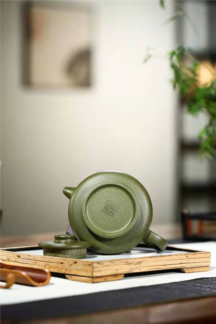 蒋亚平作品 清泉