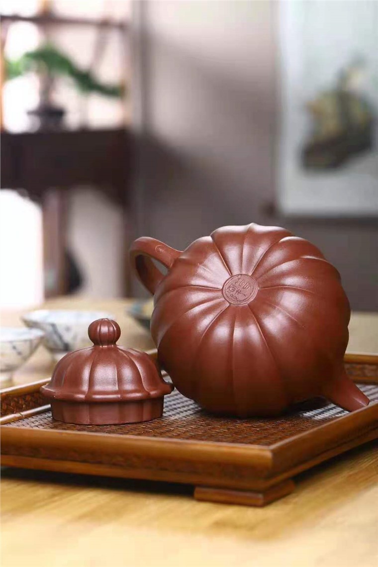 葛岳纯作品 葵花掇球