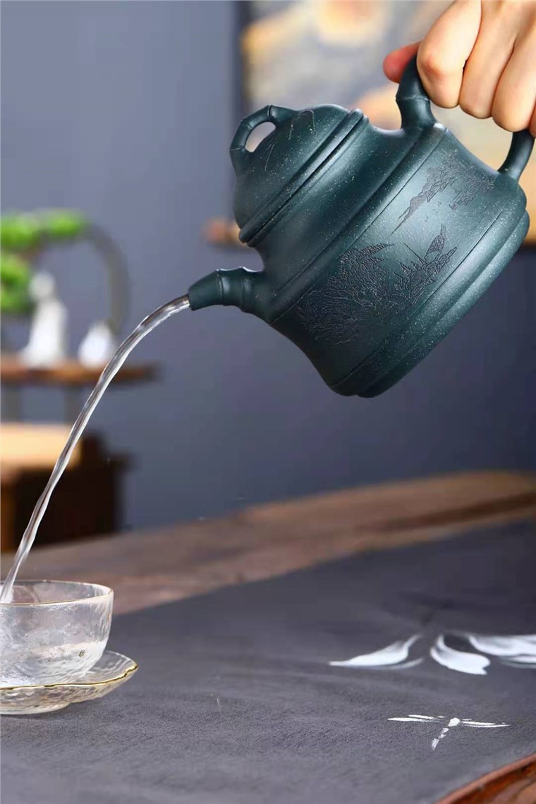 蒋亚平作品 竹鼎