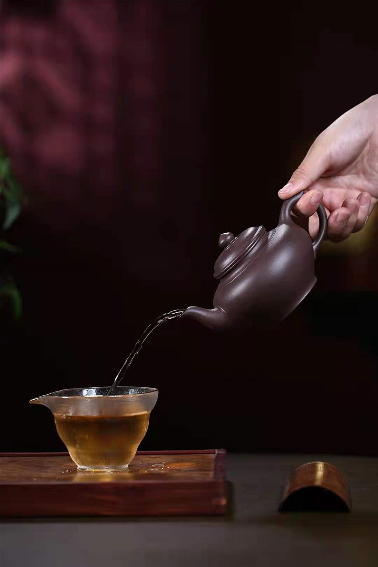 严伟作品 笑樱