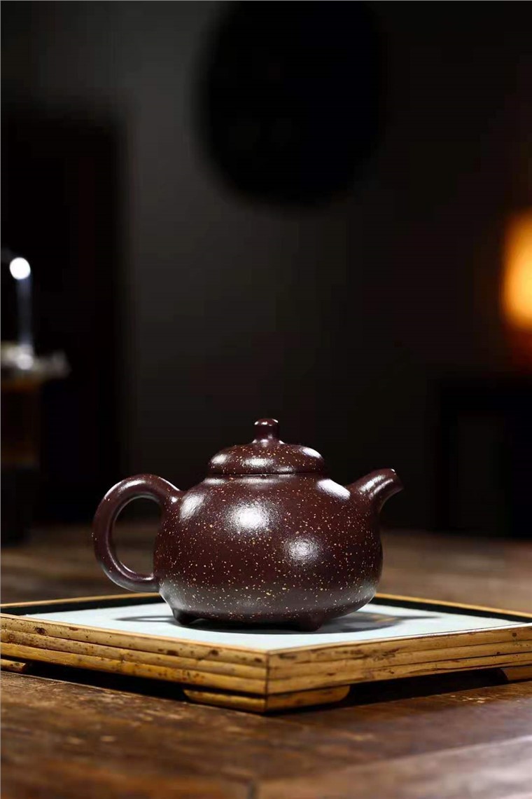 范振作品 三足乳丁图片