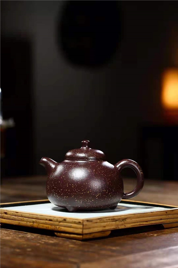 范振作品 三足乳丁图片