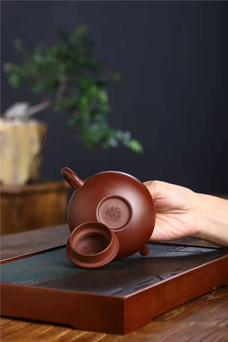 王玉芳作品 容天