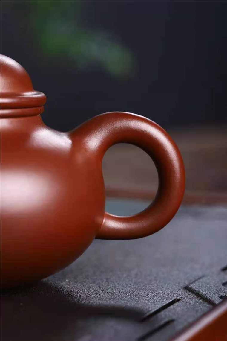 王玉芳作品 容天图片
