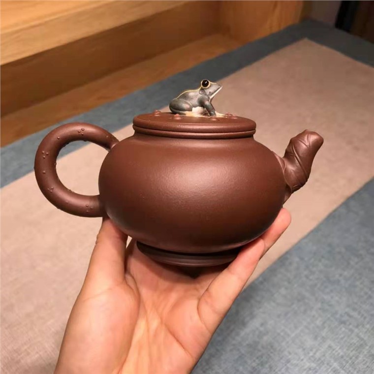 王杏坤作品 青蛙莲心图片
