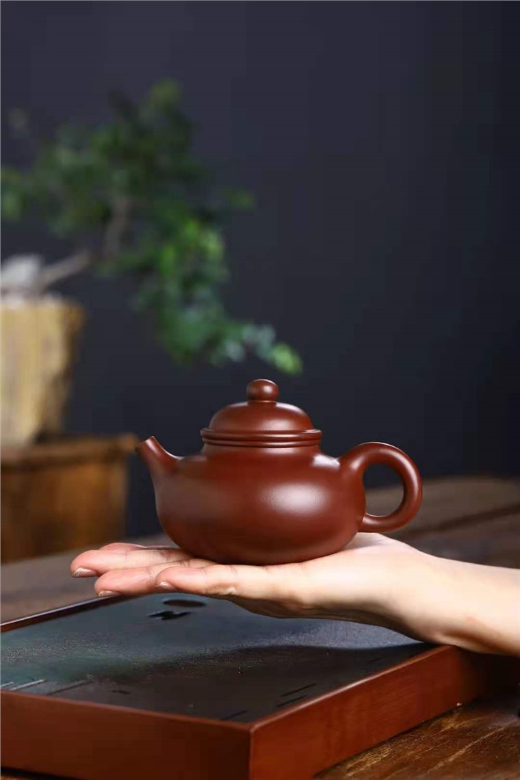 王玉芳作品 容天图片