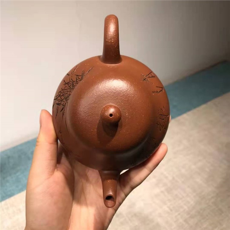 杨丽亚作品 梨形图片