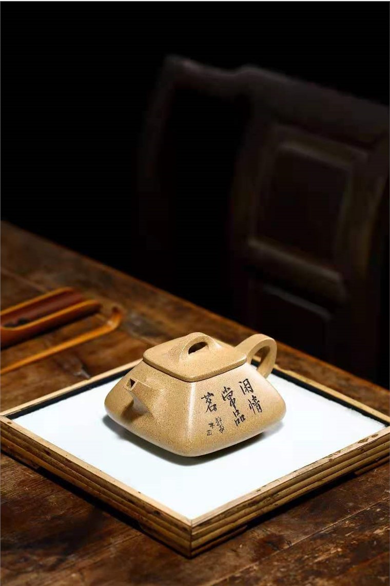 狄新陶作品 四方石瓢图片