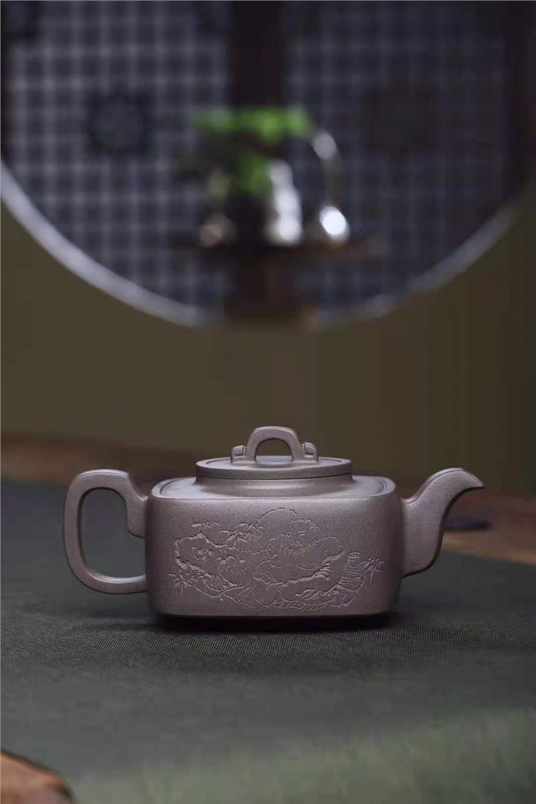 葛岳纯作品 四方君玉