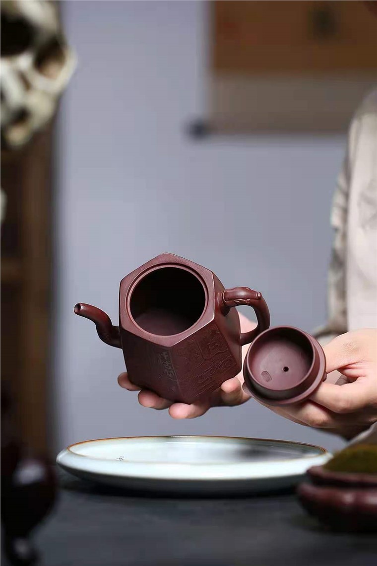 霍菊华作品 双龙戏珠图片