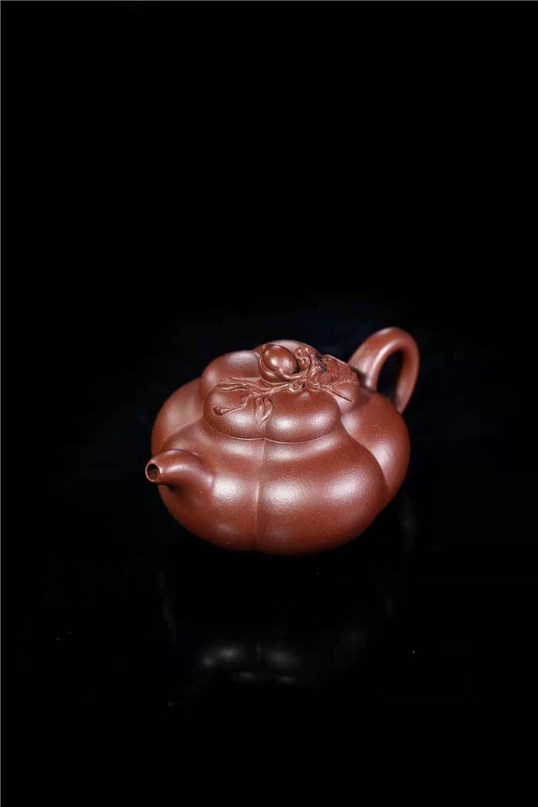 林晶晶作品 上合桃图片